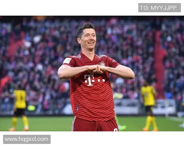 莱万欧冠表现惊艳十场打入十二球射手榜领跑前景光明